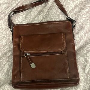 GIANI BERNINI Womens Handbag Brown Distressed  GENUINE LEATHER Pocket Crossbody